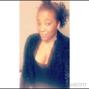 Meet your Posher, Brittney